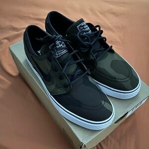 Nike Zoom Stefan Janoski in Camo